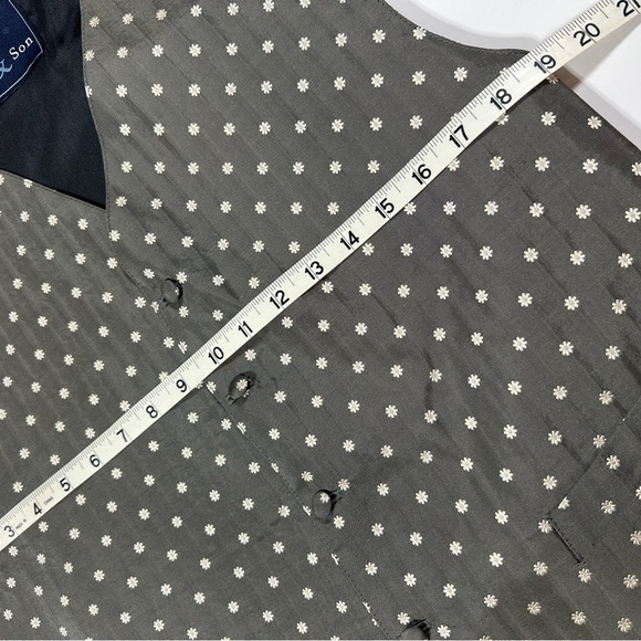 Woman’s Koors & Son Silk Vest Size 5 (NWOT)​​ - Picture 4 of 9